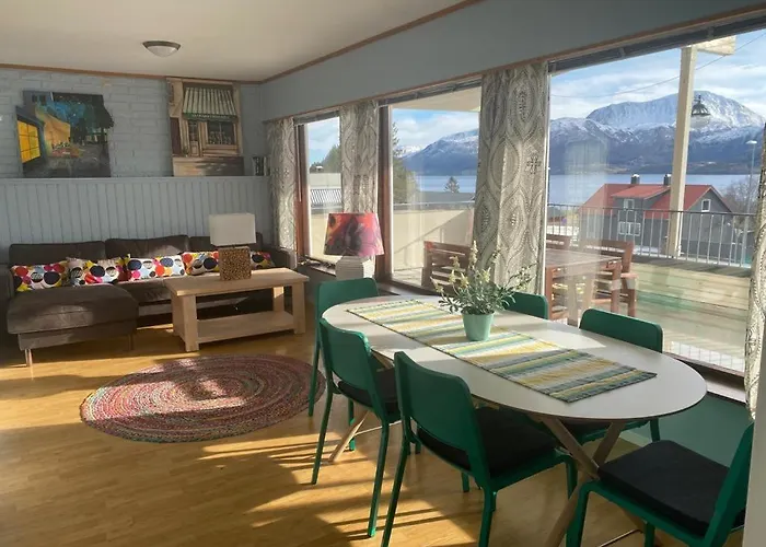 Eide Gjestehus 招待所 3*